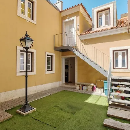 Local Charm Downtown Appartement